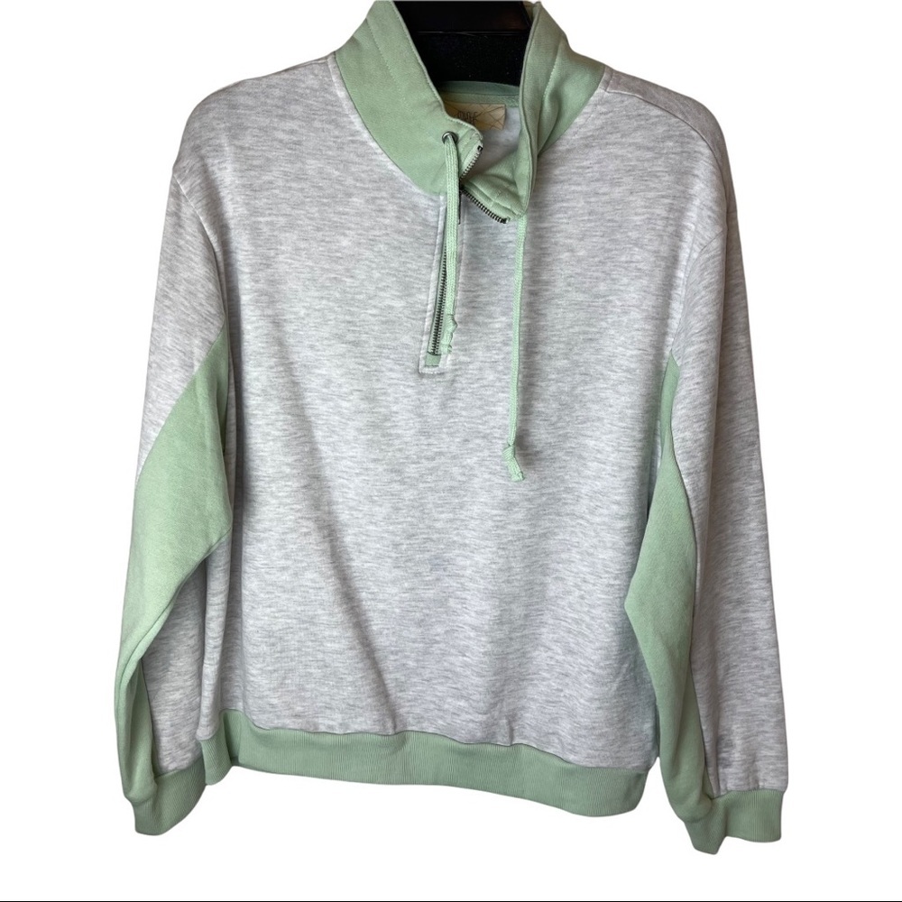 NWT Pinque Light Grey Teal 1/4 Zip Sweatshirt M or L